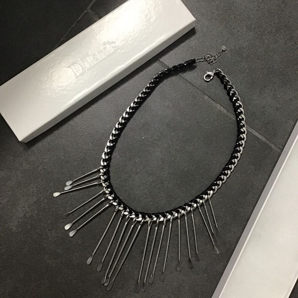 Dillard’s Beautiful Necklace - Picture 4 of 5